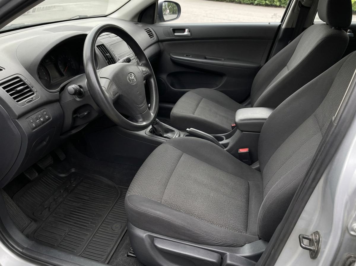Intérieur de voiture propre après nettoyage ZoumoClean